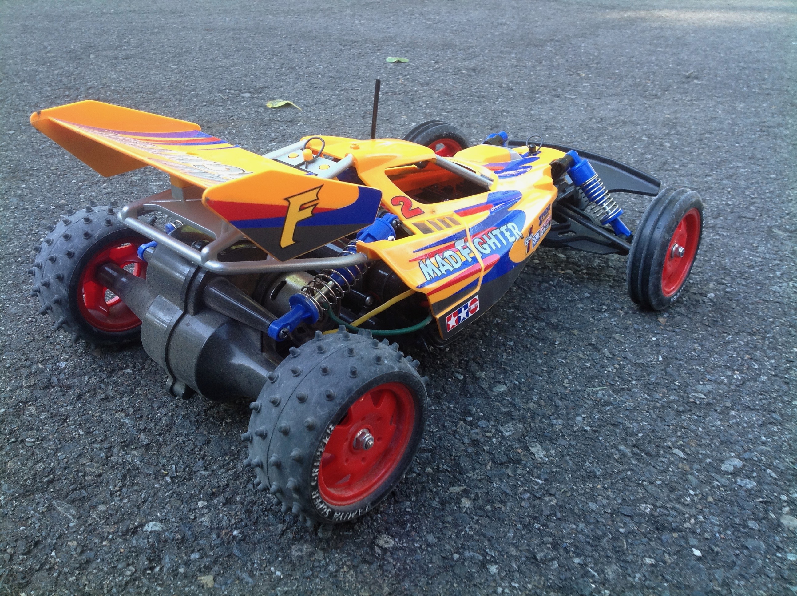 TAMIYA MAD FIGHTER 1/10 RCオフロードカー Tamiya DT-01 Mad Fighter - YouTube